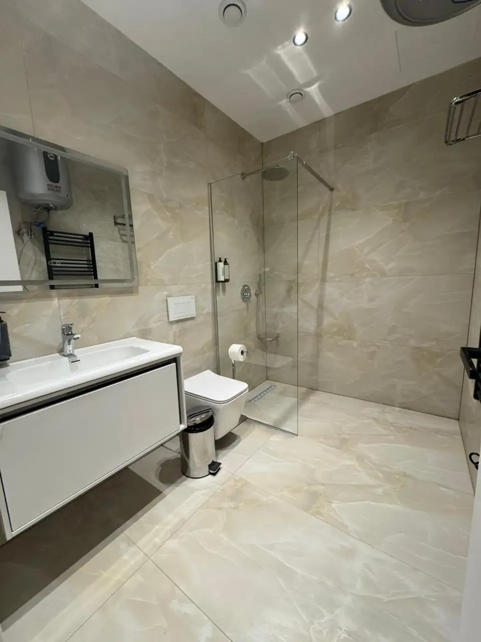 img_id_640366.31.19 PM (4).webp